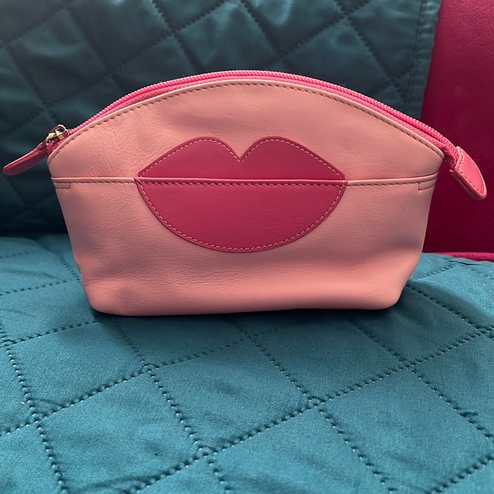 ili Hot Lips Cosmetic Case makeup bag pink leather